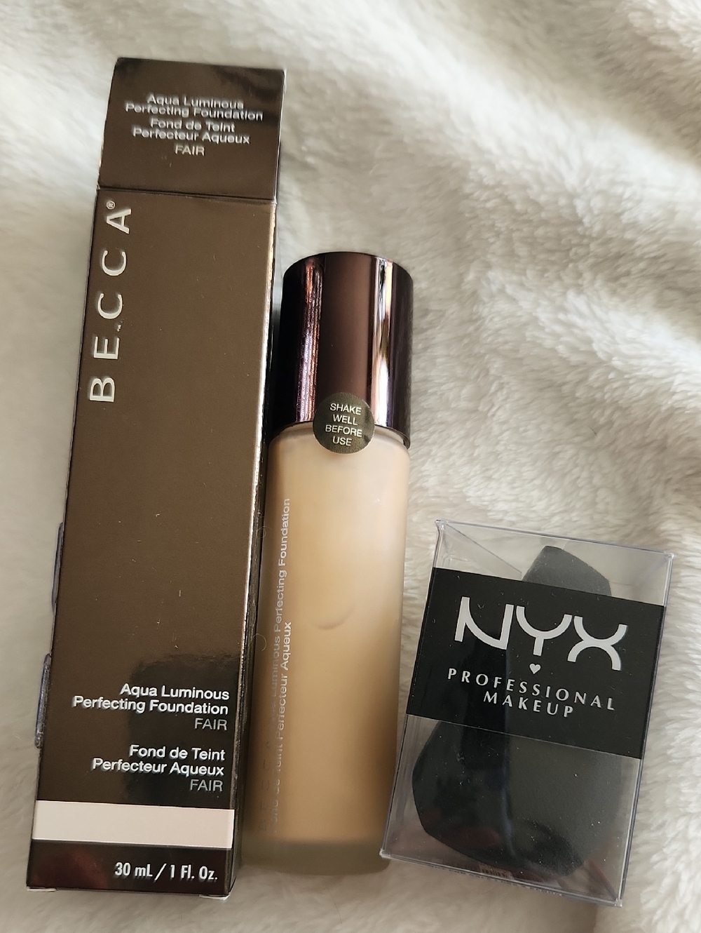 BECCA Aqua Luminous Perfecting Foundation - Fair (Light Beige)